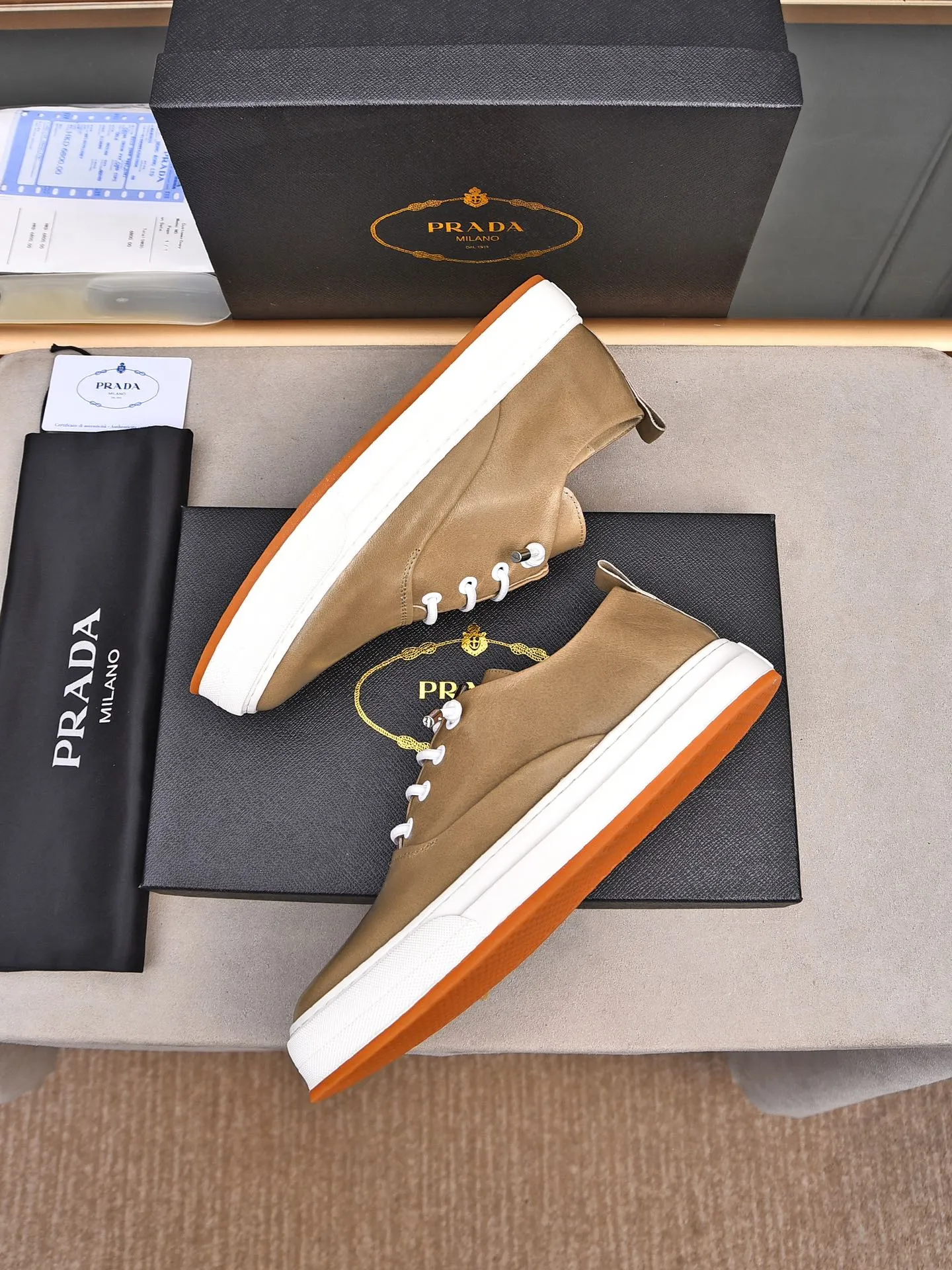 Men's Men's Shoes 💰440 [Top-grade butter leather] 🆕🔥New update🔥👟PRADA (Prada) new products are released, imported soft butter leather, fashionable to allow air to penetrate the entire shoe, Niu B's shoes [strong] bring an extremely comfortable and breathable feeling! Beautiful inside and out! Exquisite workmanship, 😌Code number: 38~44 (45 customized) Three colors to choose from.